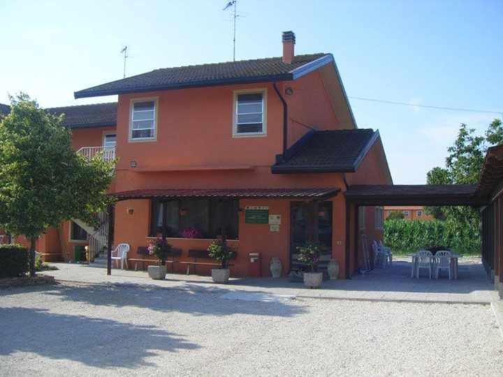 Tolle Agriturismo La Fraterna מראה חיצוני תמונה