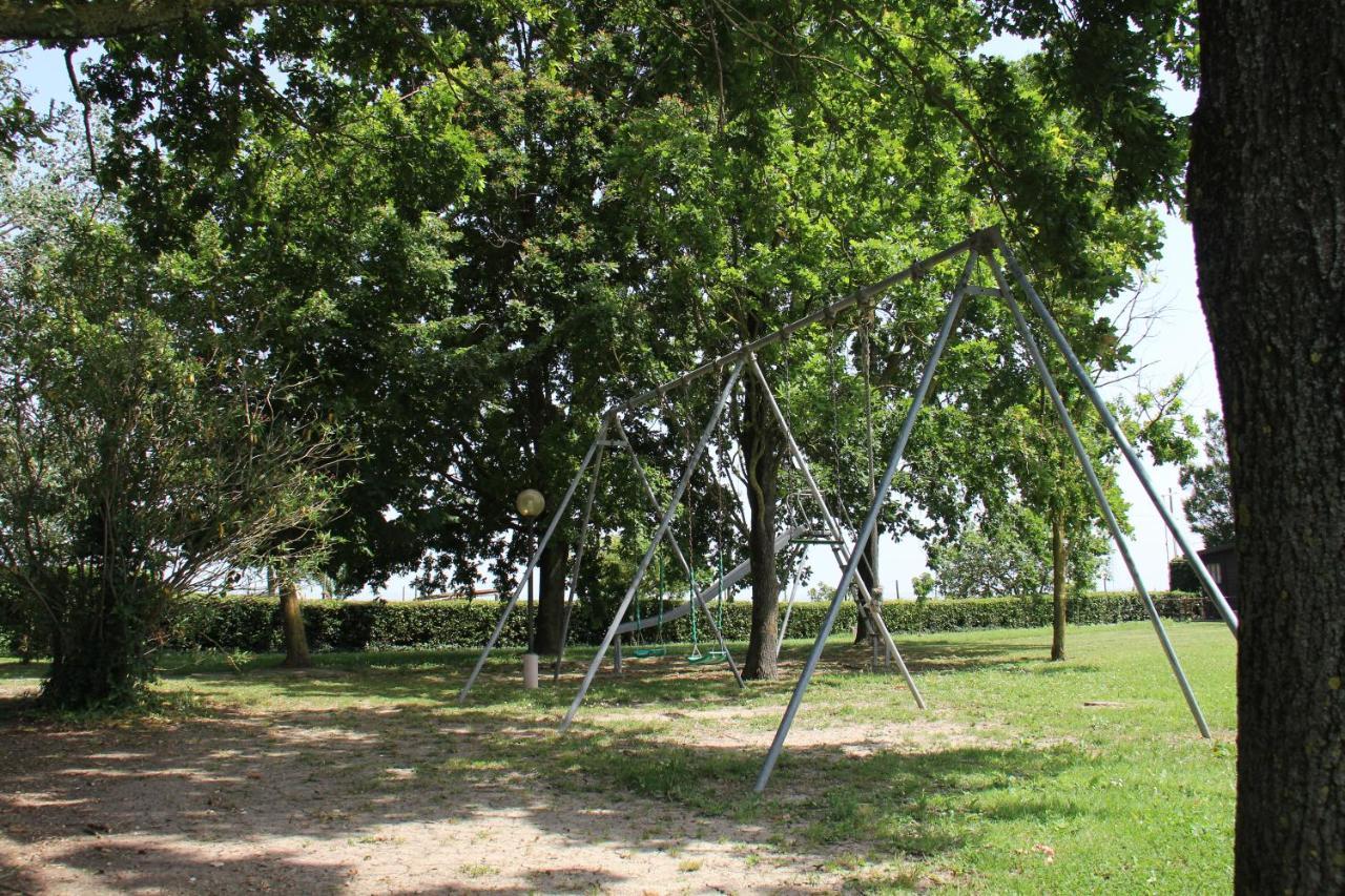 Tolle Agriturismo La Fraterna מראה חיצוני תמונה